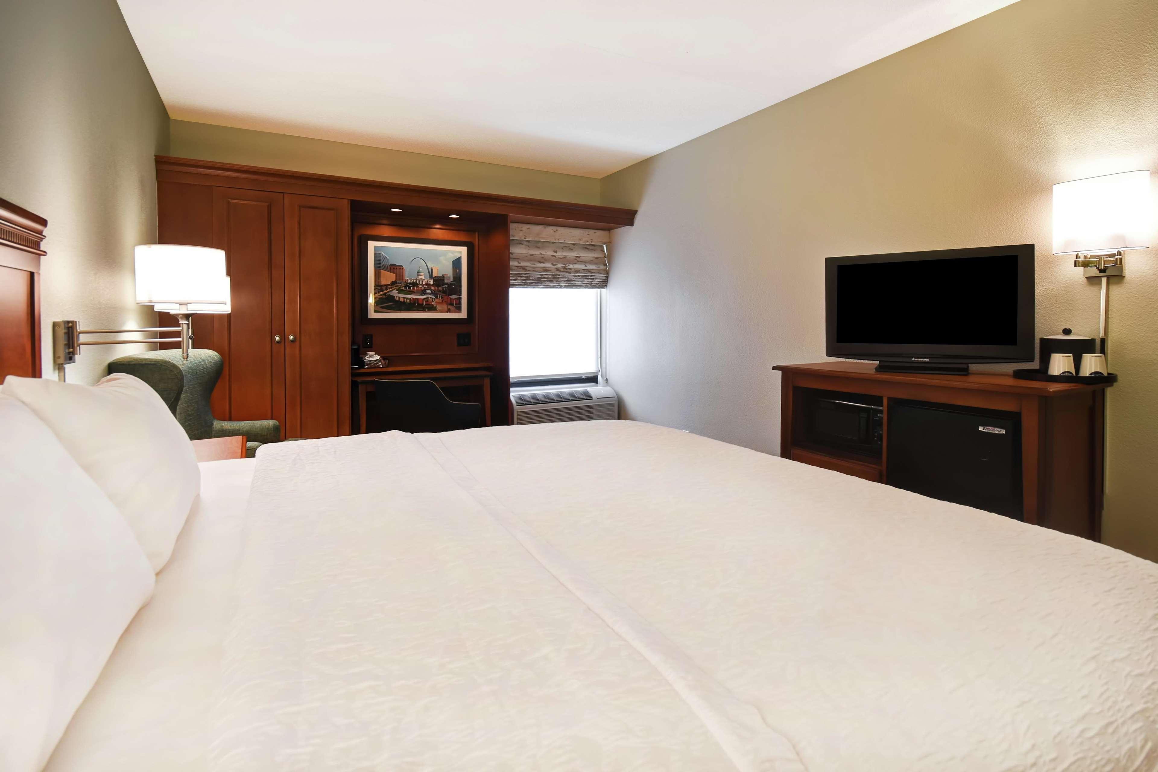 Hampton Inn St. Louis - Westport Maryland Heights Εξωτερικό φωτογραφία