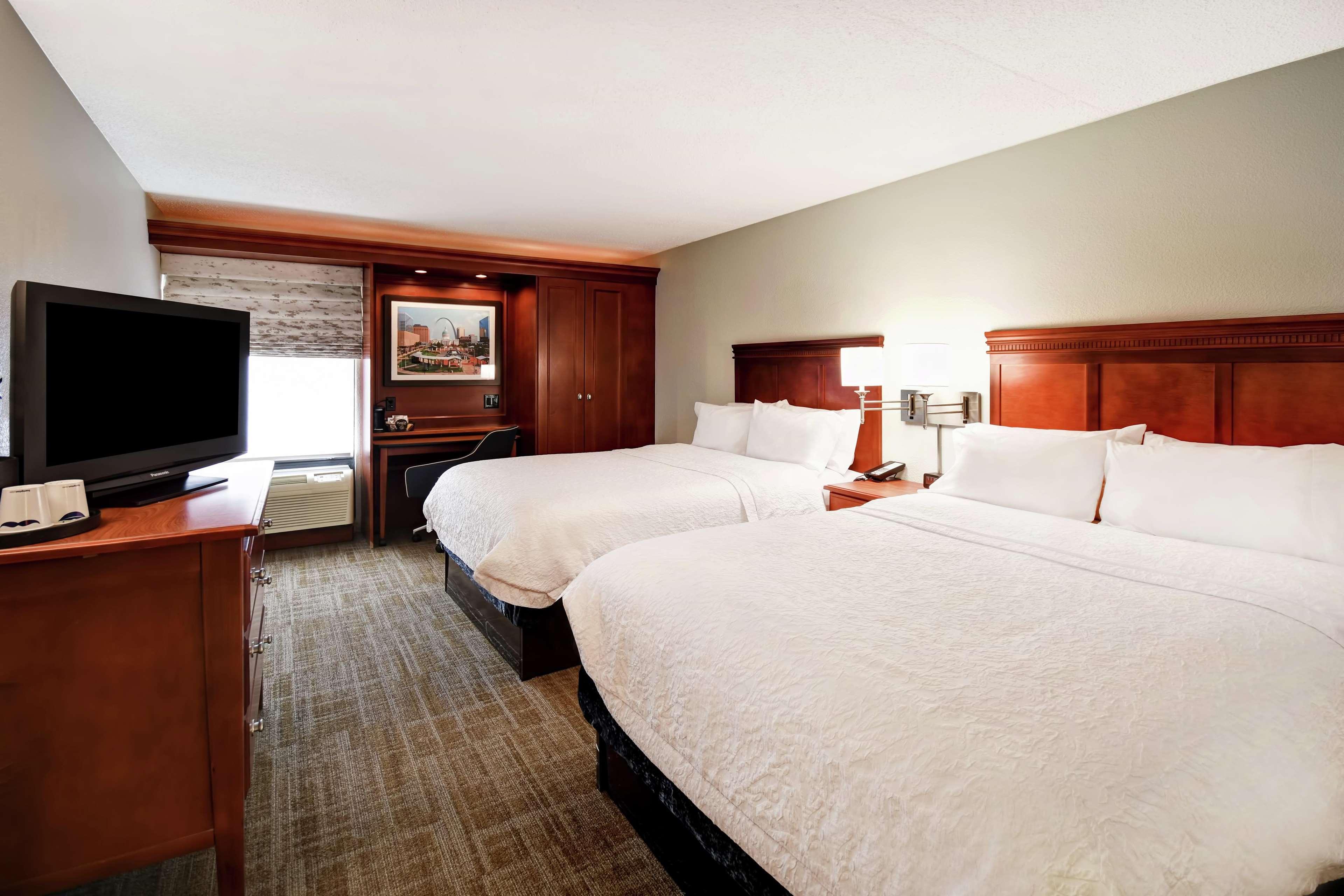 Hampton Inn St. Louis - Westport Maryland Heights Εξωτερικό φωτογραφία