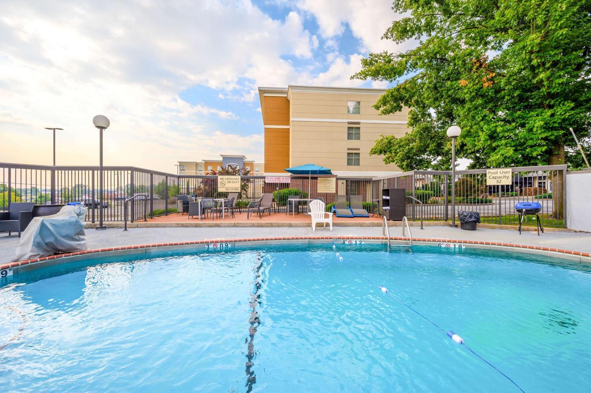 Hampton Inn St. Louis - Westport Maryland Heights Εξωτερικό φωτογραφία