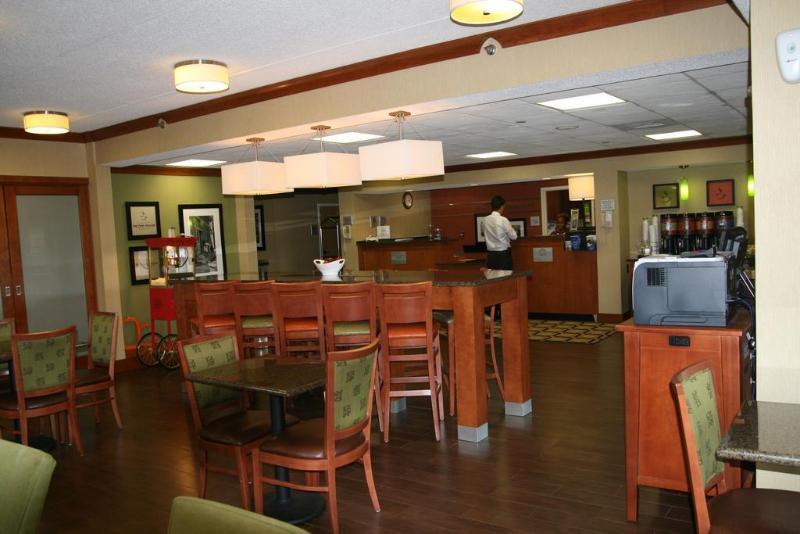 Hampton Inn St. Louis - Westport Maryland Heights Εξωτερικό φωτογραφία